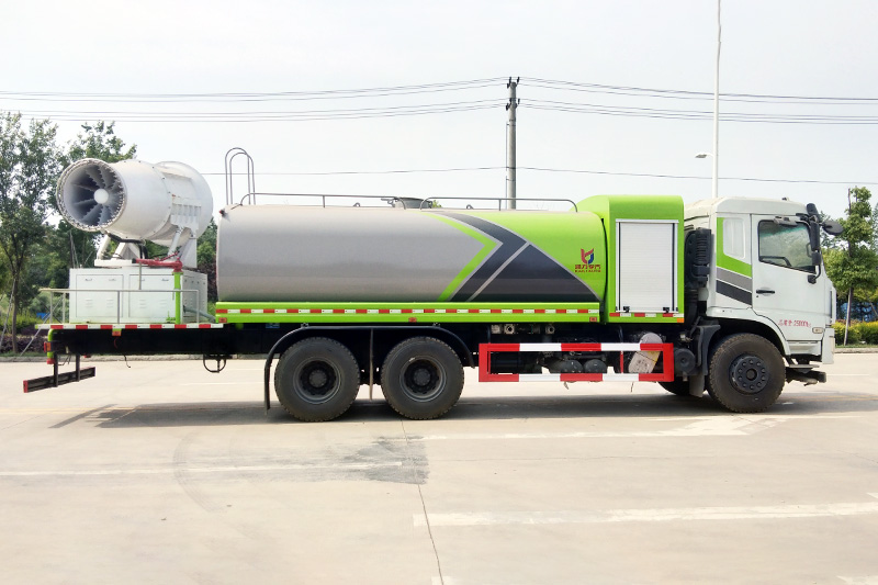 东风专底后双桥抑尘车（圆罐） 17方(雾炮60~100米)